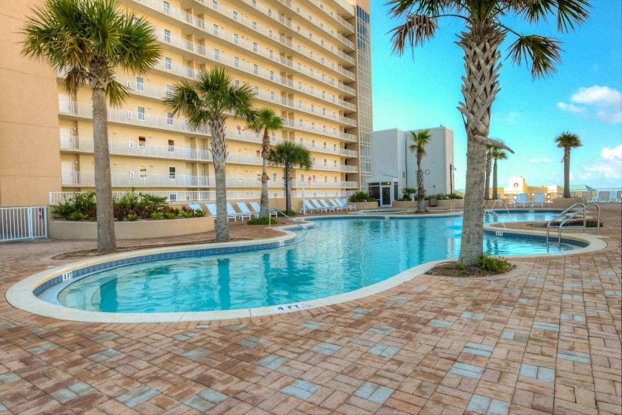 Holiday home Laketown Wharf 1238 - Brand New End Unit With Wrap Around Balcony *