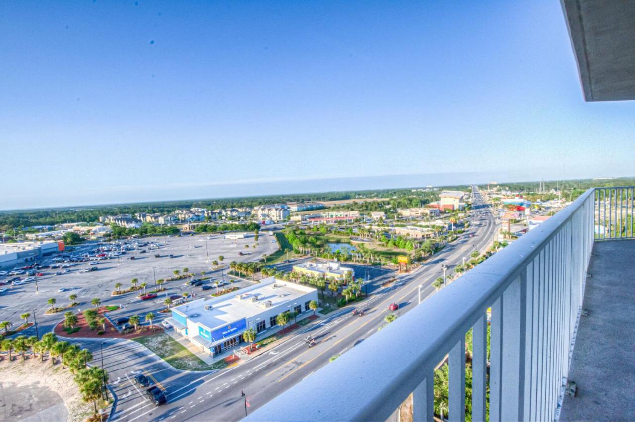 Laketown Wharf 1238 - Brand New End Unit With Wrap Around Balcony Holiday home