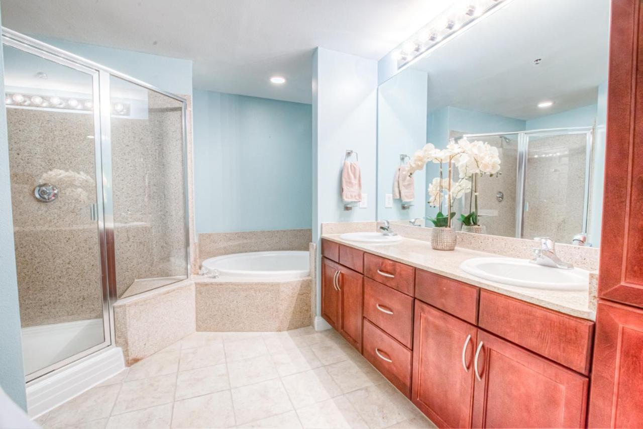 Laketown Wharf 1238 - Brand New End Unit With Wrap Around Balcony