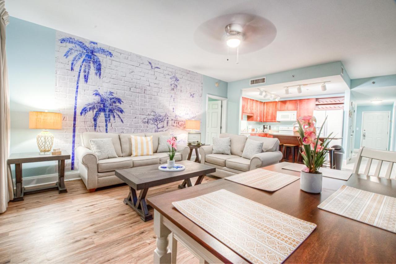 Laketown Wharf 1238 - Brand New End Unit With Wrap Around Balcony *